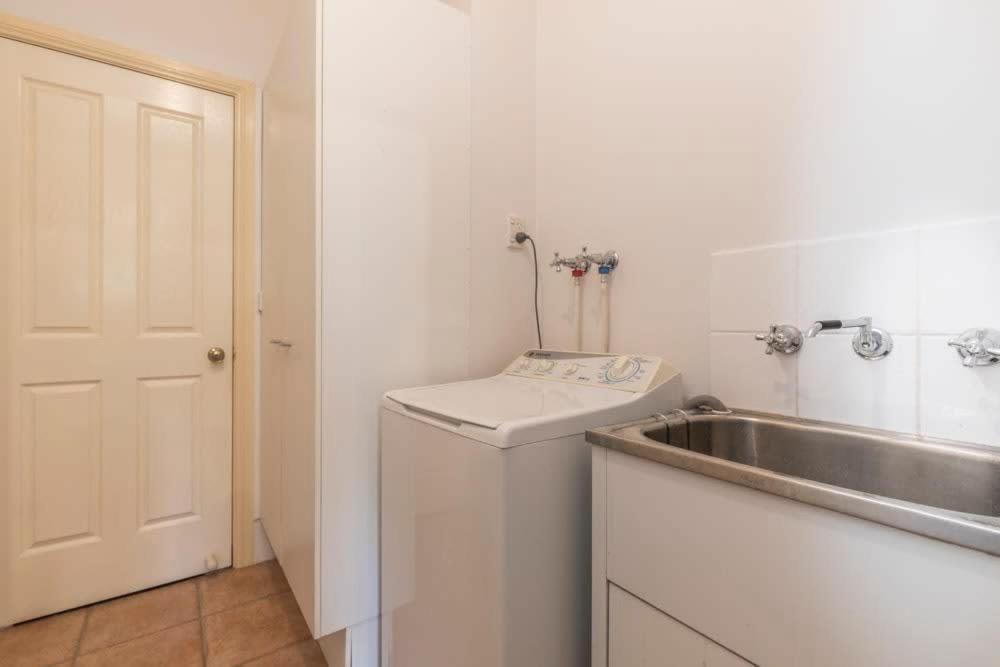 3 Bdrm 2 Bthrm House Close To Canberra Cbd & Anu المظهر الخارجي الصورة