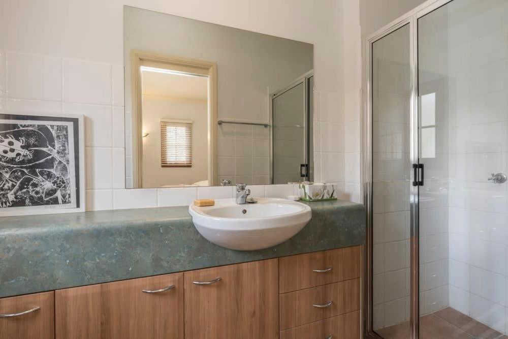 3 Bdrm 2 Bthrm House Close To Canberra Cbd & Anu المظهر الخارجي الصورة