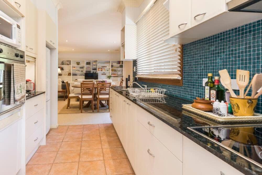 3 Bdrm 2 Bthrm House Close To Canberra Cbd & Anu المظهر الخارجي الصورة
